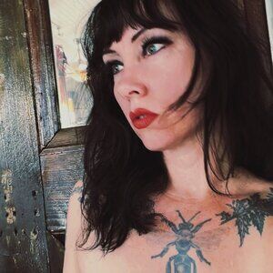 Meet your Posher, Cecile